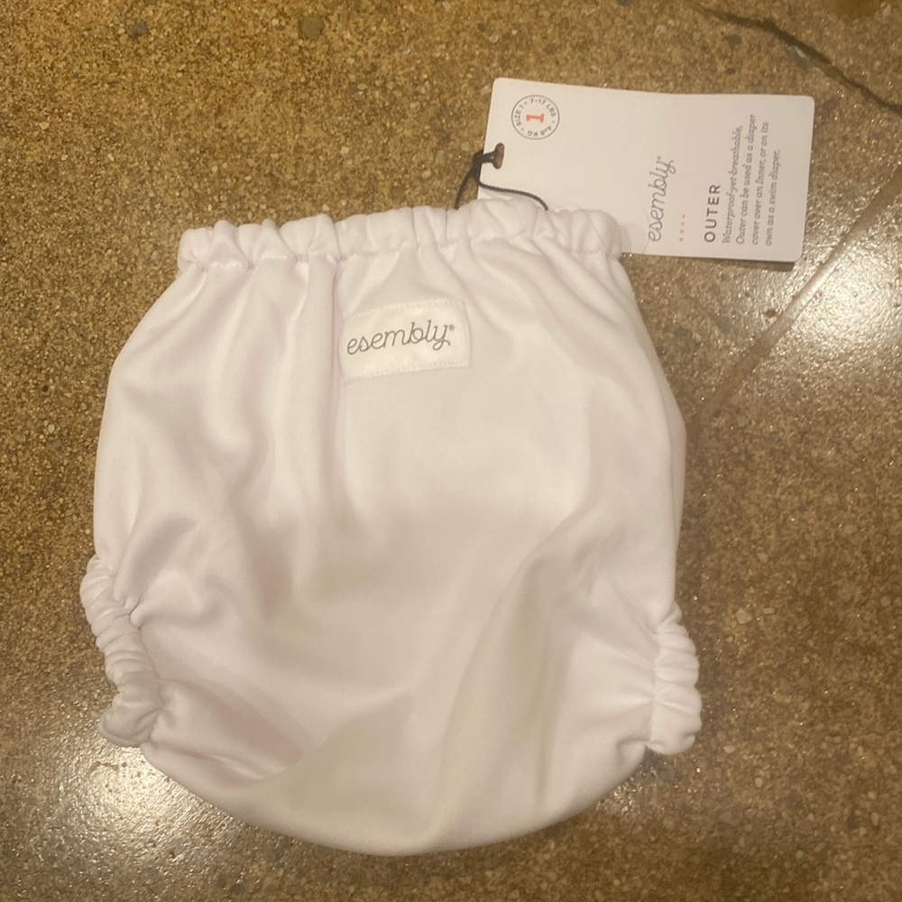 Esembly Outer size 1 - Picture 1 of 1